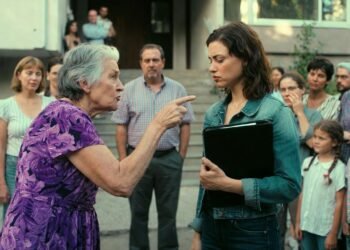 Почему ваша дочь, её муж и дети будут жить в моей квартире?