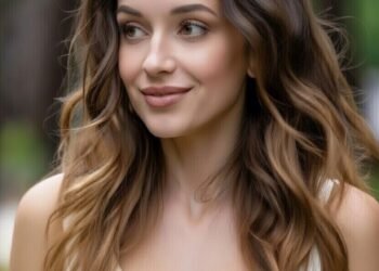 Она подавилась икрой, когда увидела, что личный водитель открыл мне дверь Майбаха