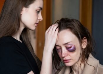 Моя сестра-близнец приехала ко мне ночью